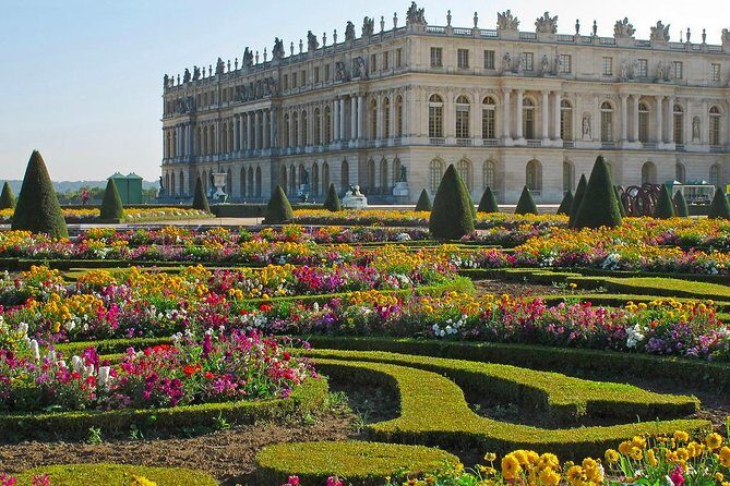 Private Full Day Tour to Versailles and Giverny from Paris with Hotel Pick Up - Who this tour suits best