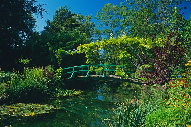 Private Giverny Roundtrip and Entrance Ticket from Paris - Private Paris Pickup to Giverny: Using Your Time Well