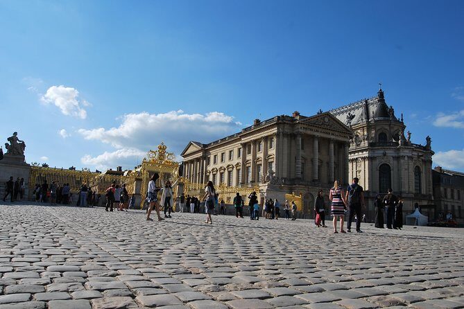 Private Giverny & Versailles Day Trip with Lunch & Hotel Transfers from Paris - Why Versailles plus Giverny Works in One Packed Day