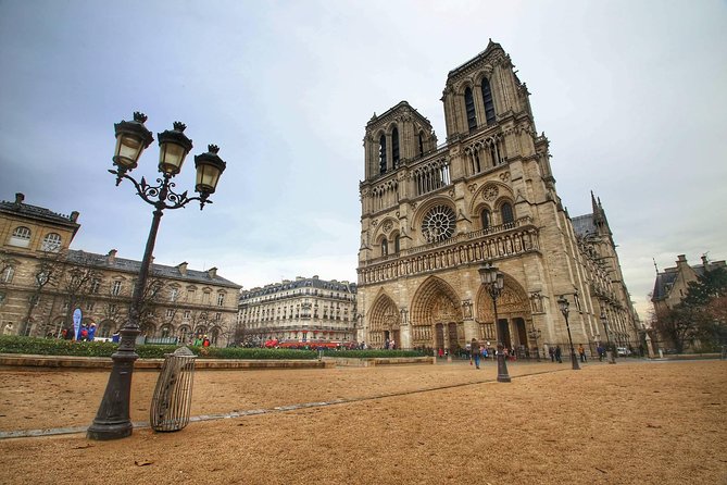 Private Half Day Historic Tour - Ile de la Cité: Starting on Paris’s Original Fishing Island