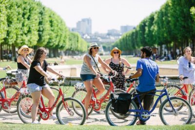 Private Highlights of Paris Bike Tour - Meeting at 24 Rue Edgar Faure: What This Tour Logistics Feel Like