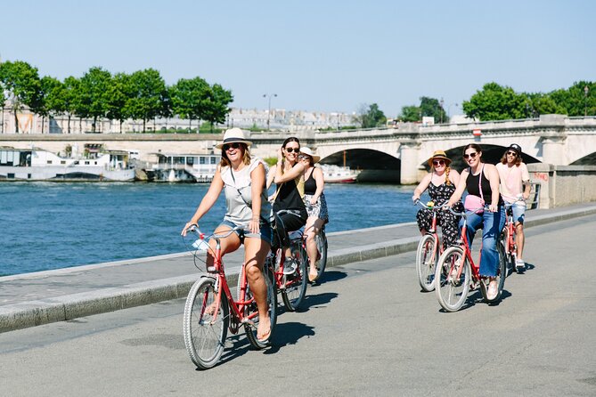 Private Highlights of Paris Bike Tour - Louvre Area and Jardin des Tuileries: Architecture Without the All-Day Museum Plan