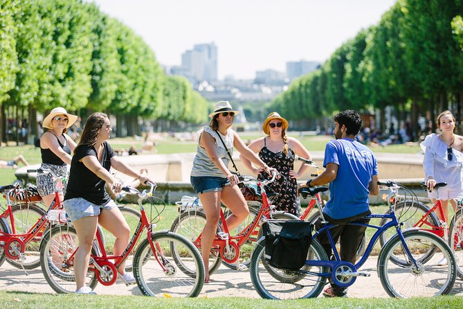 Private Highlights of Paris Bike Tour - Meeting at Dupleix (Line 6) and getting rolling fast