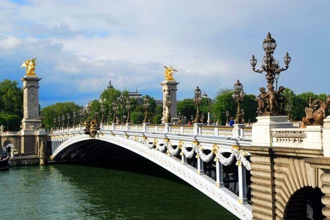 Private Highlights of Paris Tuk-Tuk Experience - Les Invalides and the golden dome of Napoleon