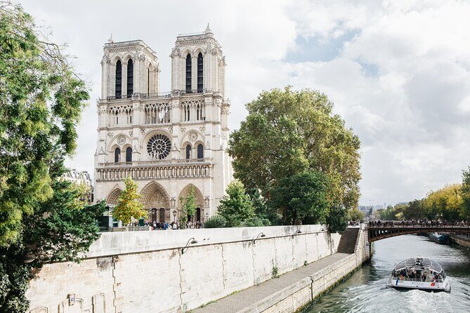 Private Historical Tour of Notre Dame - Private, Outside-Only Notre-Dame: What You Really Get for the Price