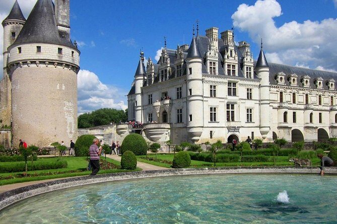Private Loire Valley Day Trip: Chambord, Chenonceau & Clos Lucé - What to bring, what to plan, and how to avoid sore feet