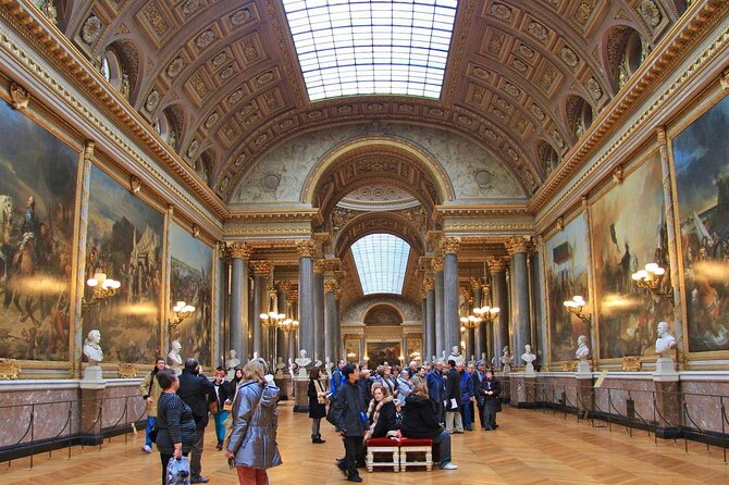 Private Louvre Museum Guided Tour - Timed entry included - How the guide helps you read Delacroix and Michelangelo (fast)