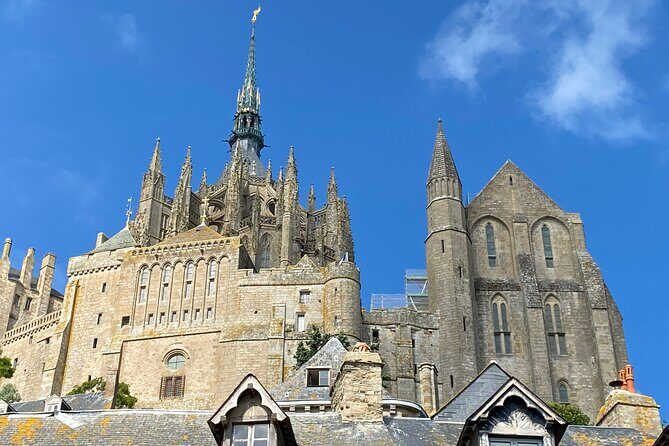 Private Mont Saint-Michel Trip by Mercedes from Paris with Lunch - Private Mercedes + private guidance: how it changes your day