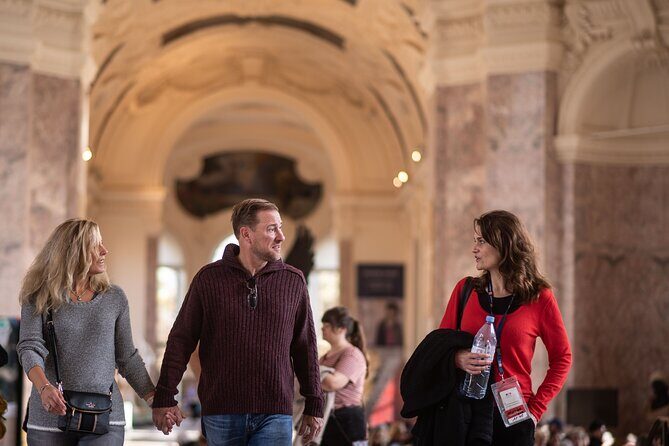 Private night tour at the Louvre - Why a 6 pm Louvre Visit Feels Smarter