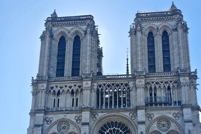 Private Notre Dame Outdoor Tour with Crypt Entry/Sainte Chapelle - The 90-minute flow: how the tour actually feels on your feet