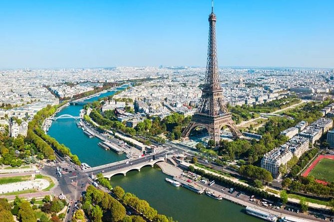 Private One-Way Transfer: City of Paris - The Mini-Van Ride: Comfort Features That Matter in Paris