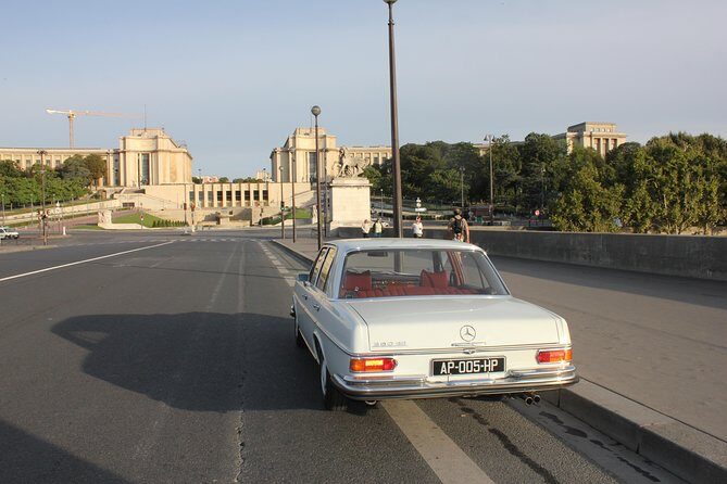 Private Paris guided Tour by classic 1970 Mercedes S Class - Libraries, royal-built places, and old transport memories