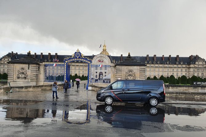 Private Paris Landmarks & Hidden Gems Tour - Louvre Pyramid: Fast Orientation in a Giant Area