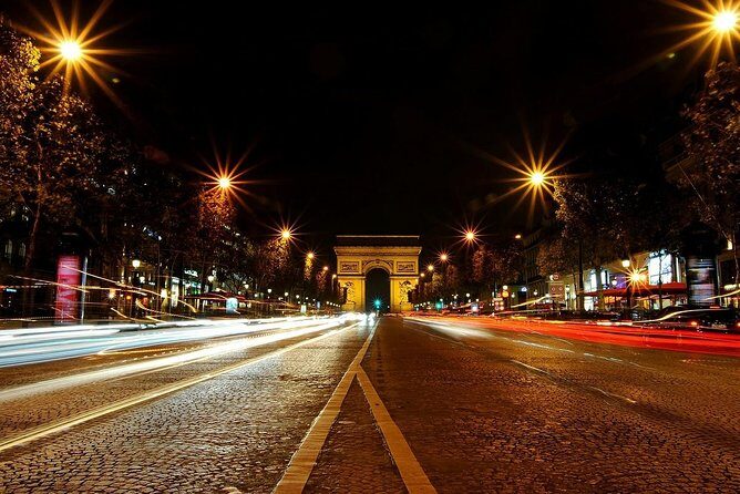 Private Paris Night Lights & Landmarks Tour - Stop 5: Louvre area and the pyramid—see the geometry at night