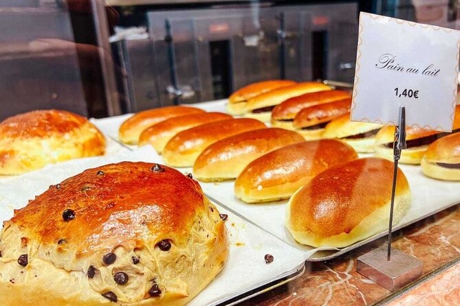 Private Parisian Food Tour in Charming Neighborhood Le Marais - The guide experience: Audrey and Walid’s difference-makers