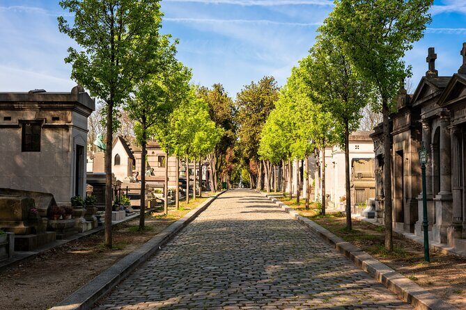 Private Père Lachaise Cemetery Walking Tour - Walking realities: shoes, pace, and what you will miss