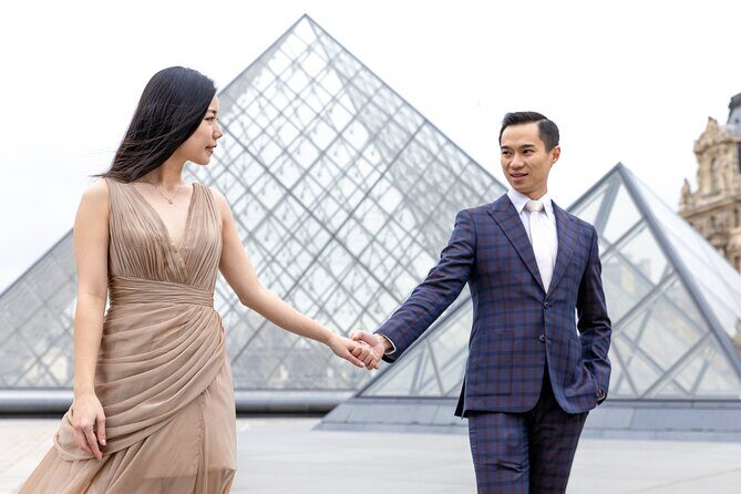 Private Photoshoot at the Louvre area in Paris - How the price works for $94.68 per person