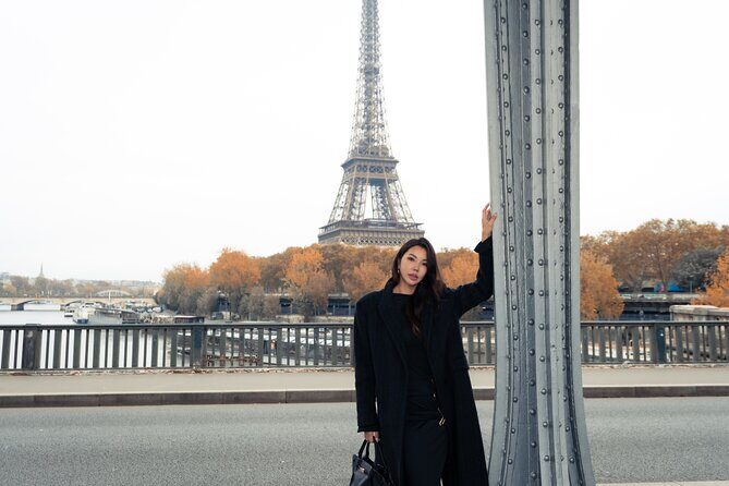 Private Professional Photoshoot near the Eiffel Tower in Paris - Weather and the outdoor reality