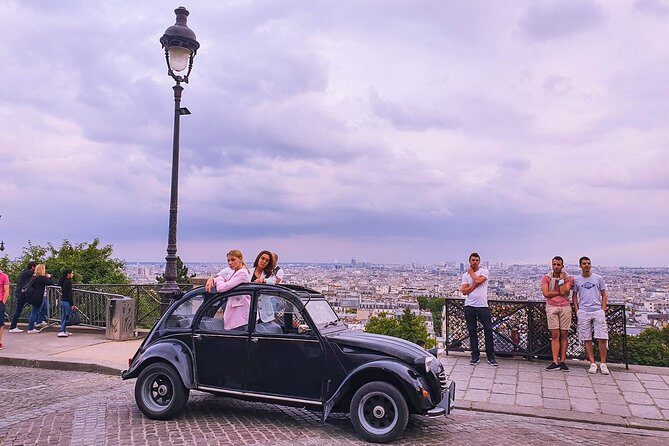 Private ride in a Citroën 2CV in Paris - 2h - Up the avenue: Pont des Invalides, Grand and Petit Palais, and Arc de Triomphe