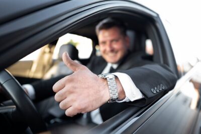 Private Sedan Transfer Charles de Gaulle Airport to Paris - The Direct Ride: Comfort for Paris Traffic
