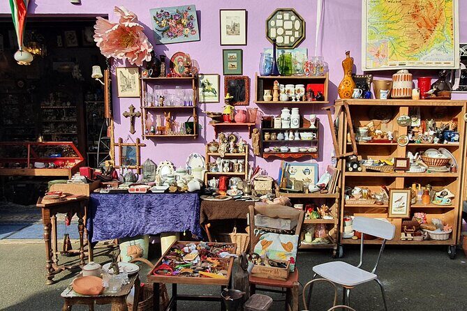 Private shopping tour at the Paris Antique Flea Market - Key things to know before you go