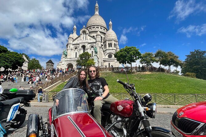 Private Sidecar Tour of Montmartre : Off the Beaten Path - The ride and safety gear: what comfort feels like on two wheels