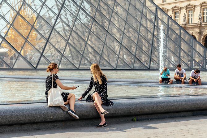 PRIVATE TOUR: Highlights & Hidden Gems of Paris With Locals - Champs-Elysées: the “historic quartier” start that sets the tone