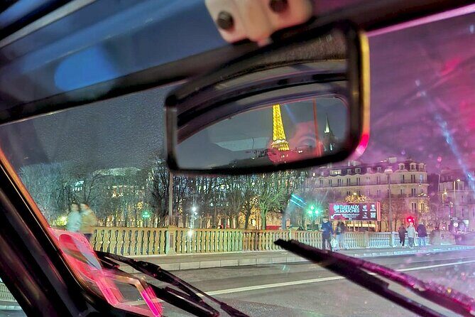 Private Tour of Paris in a convertible citroën 2CV - Alexandre III bridge to Grand and Petit Palais: cinematic Paris in motion