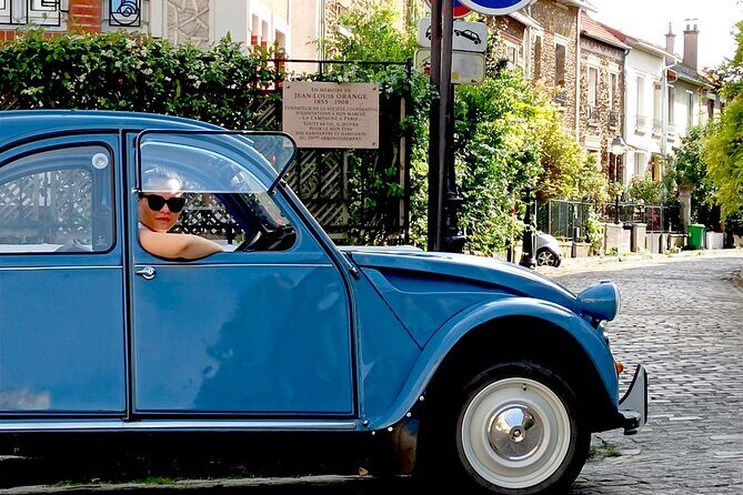 Private Tour of Paris in a convertible citroën 2CV - Pickup, private group size, and how the 1-hour route works