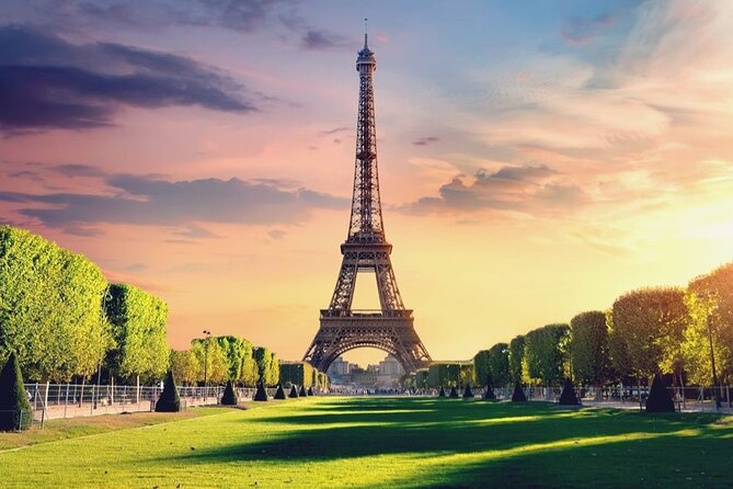 Private tour of various Monuments in Paris - Price and value for up to three people