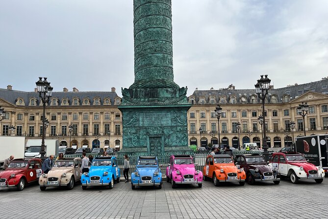 Private tour Paris Sightseeing 2 hours in Citroën 2CV - Day versus night: when Paris looks best from a 2CV