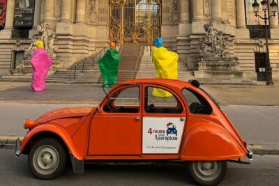 Private tour Paris Sightseeing 2 hours in Citroën 2CV - Getting picked up near Petit Palais (and how the ride starts)
