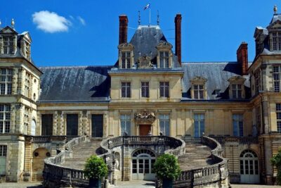 Private tour to Fontainebleau from Paris. Tickets included! - The ride out of Paris: comfort, Wi‑Fi, and driver energy
