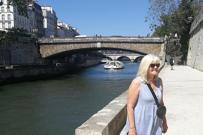 Private Tour with Tickets to the Louvre Museum & Crepes - Notre-Dame, Hôtel de Ville, and the city’s portrait from squares and towers