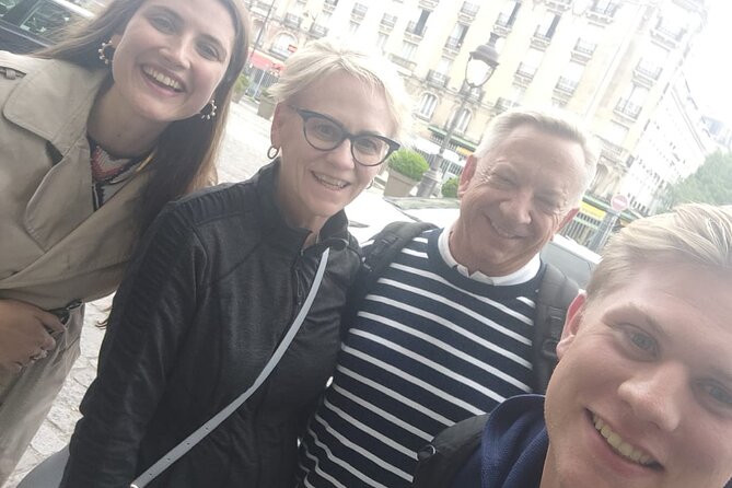 Private Tour with Tickets to the Louvre Museum & Crepes - Fontaine Stravinsky and Paris refuel: crepes with a view of the funky side