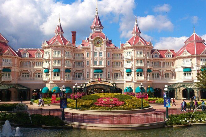 Private Transfer: Disneyland Park or Hotel to Paris by Luxury Van - Small Practical Tips That Improve the Ride