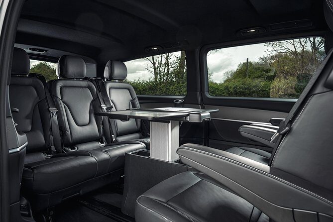 Private Transfer: Disneyland Park or Hotel to Paris by Luxury Van - Meet and Greet: Name Sign, Luggage Help, and No Guesswork