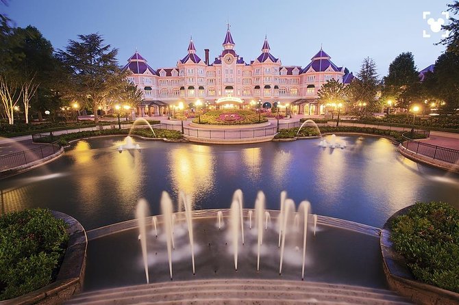 Private Transfer FROM Paris To Disney - The Ride Itself: Comfort, Kids, and a Private Mini-bus