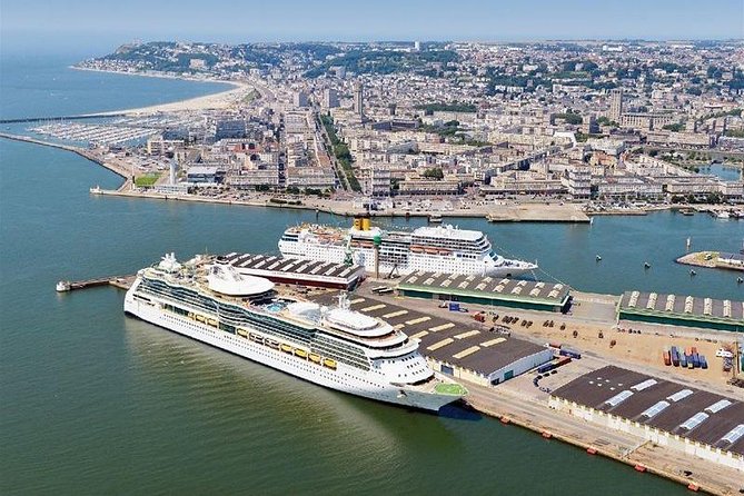Private Transfer: Paris Airport CDG to Port of LE HAVRE in Business Car - The vehicle details you can count on: A/C, bottled water, and business-class comfort