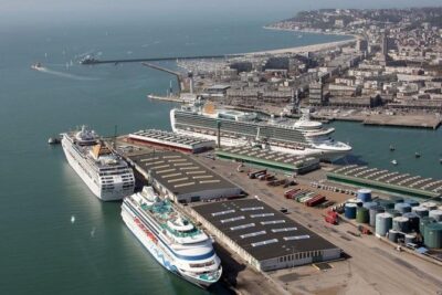 Private Transfer: Paris Airport CDG to Port of LE HAVRE in Business Car - Safety and hygiene steps: disinfecting before you even sit down