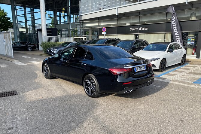 Private Transfer Paris from and to Airport (CDG, Orly, Beauvais) - The car ride: traffic management plus in-car comfort