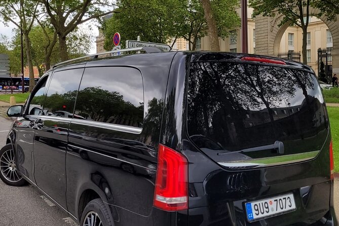 Private Transfer Paris from and to Airport (CDG, Orly, Beauvais) - Who should book this transfer?
