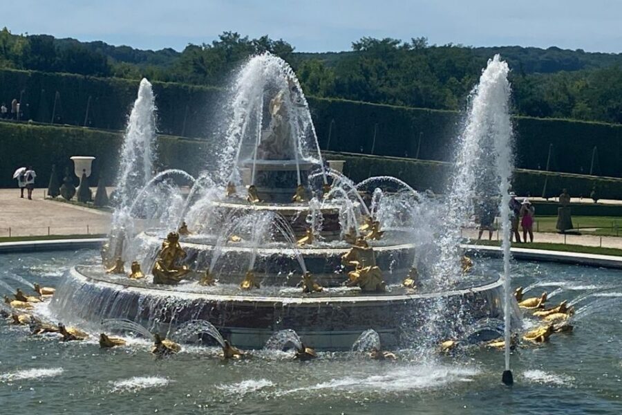 Private Trip Giverny Versailles Trianon from Paris - A private day that strings Monet and Versailles together