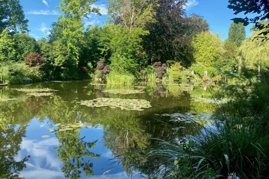 Private Trip Giverny Versailles Trianon from Paris - Claude Monet’s Giverny house: where the garden becomes the story