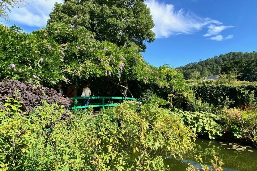 Private Trip Giverny Versailles Trianon from Paris - Free wandering in the village and a smart add-on