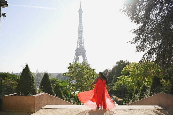 Private Vacation Photos in Paris - Rain doesn’t have to ruin your Eiffel Tower photos