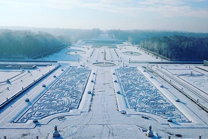 Private Vaux-le-Vicomte Candlelight Half-Day Escape from Paris - The Guide Experience: How Private Access Changes Everything