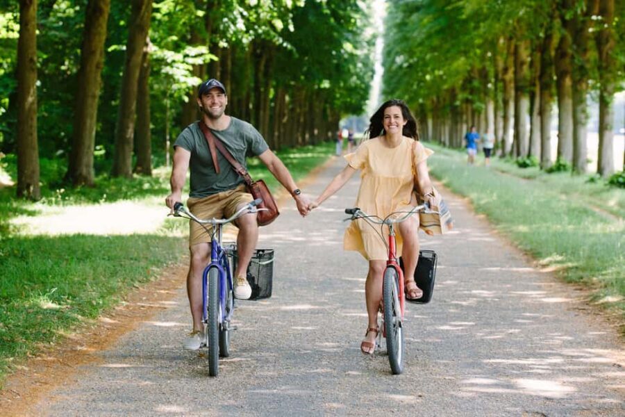 Private Versailles Bike Tour - Picnic by the Grand Canal: a smart pause that turns into a scene