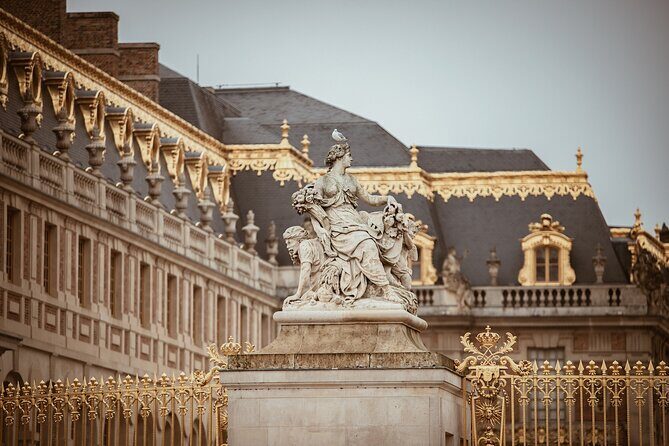 Private Versailles Tour with Guide + Round Trip Transport from Paris - Timing and crowds: booking earlier helps, but you still need a plan