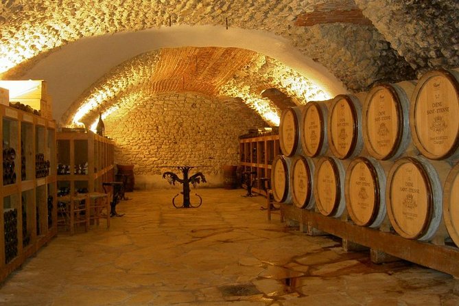 Private wine tour to Sancerre vineyards from Paris with Sommelier - Stop 1: First Winery Morning With White and Red Tastings